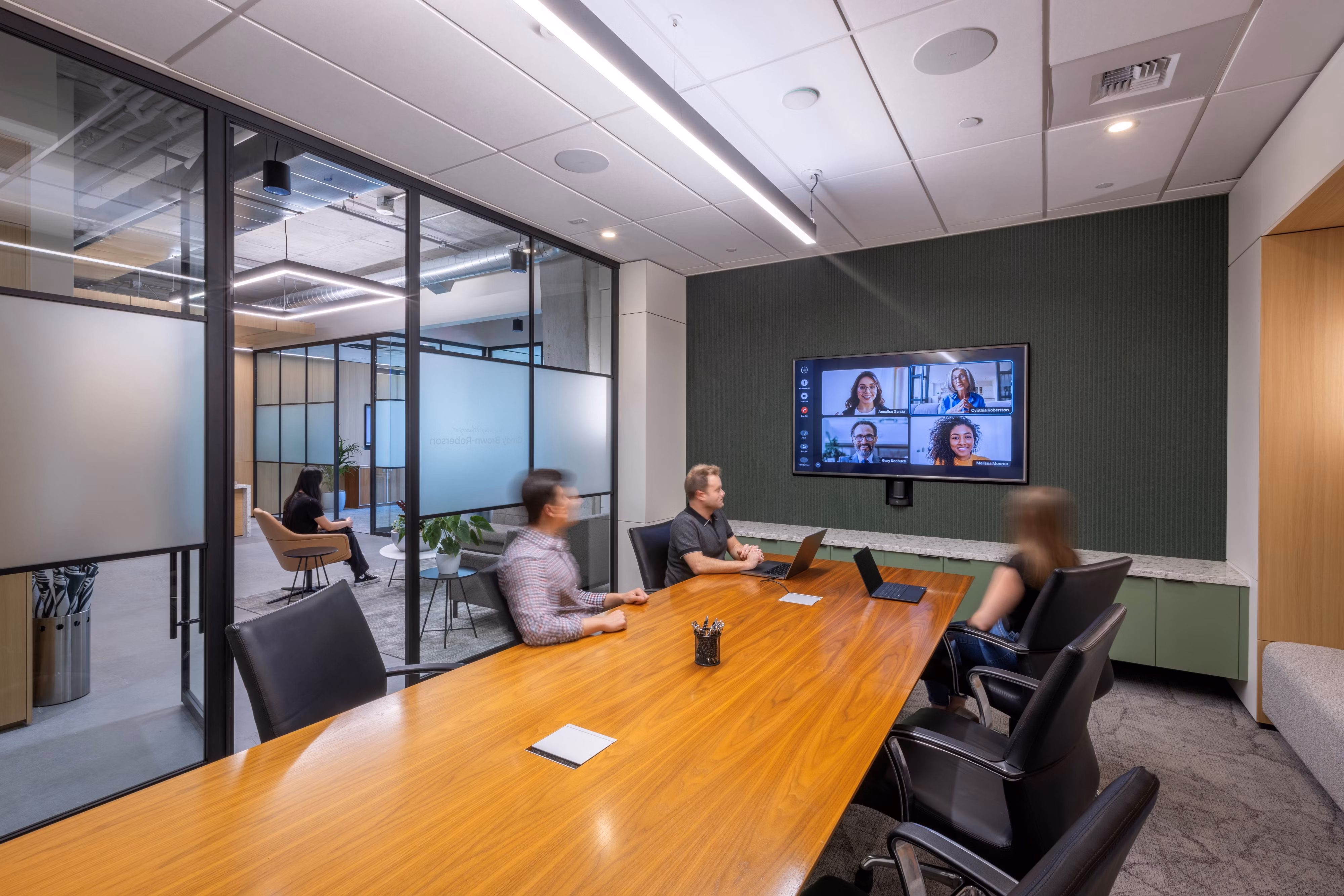 Meeting with virtual participants displayed